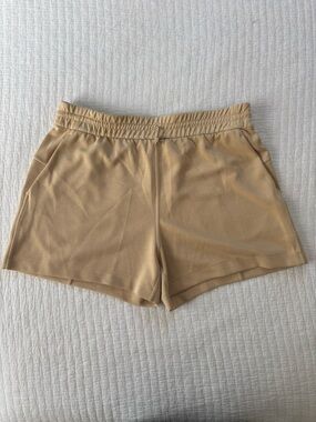 Everyday Elastic Waist Women’s Shorts - Tan